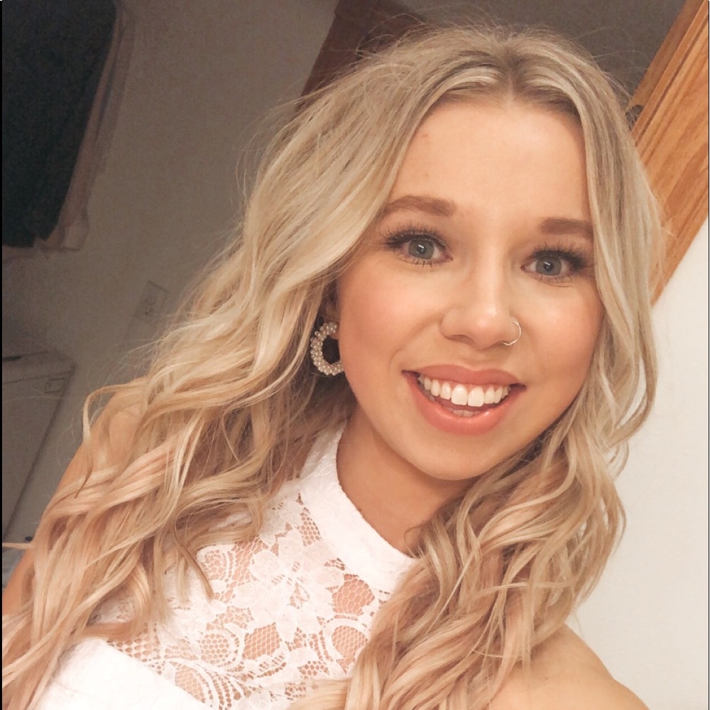 Meet your Posher, Alex